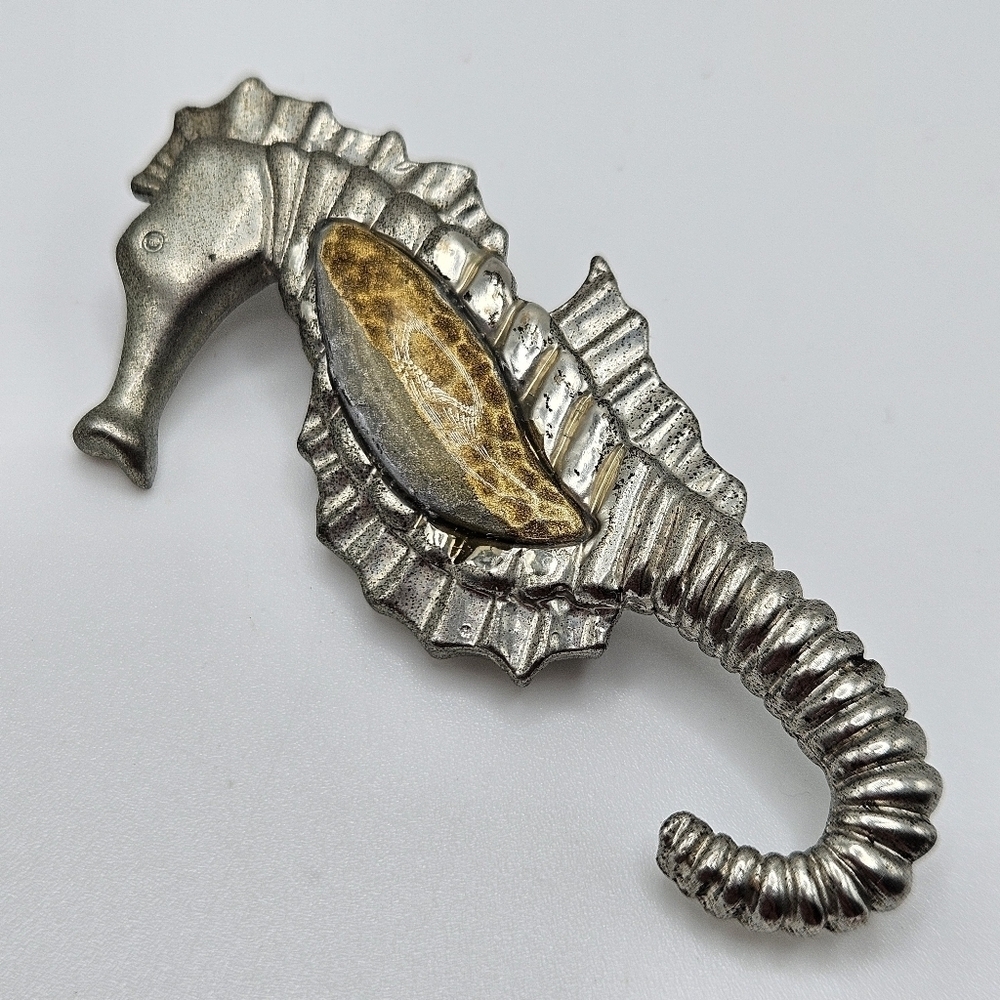 VINTAGE Silver Tone Seahorse Inlay Fin Brooch Pin Ocean Beach